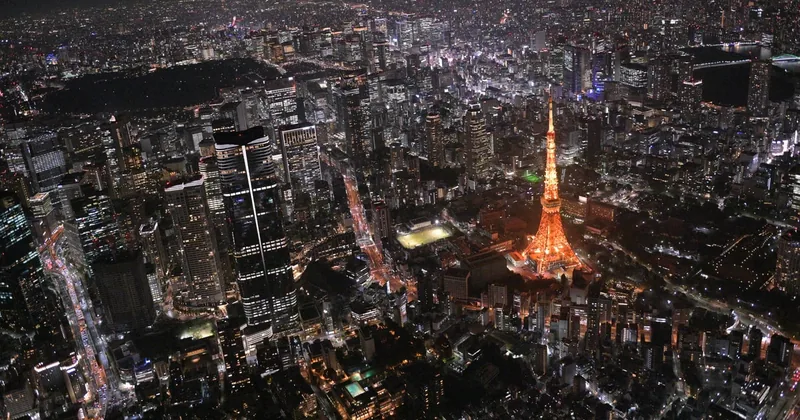 Helikopterflug über Skytree & Tokyo Tower
